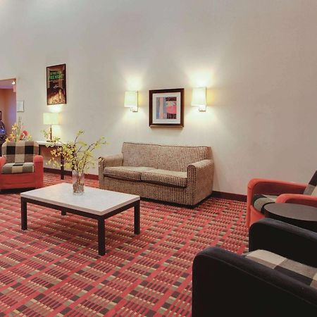 Ramada Inn By Wyndham Fairfield Nj Экстерьер фото
