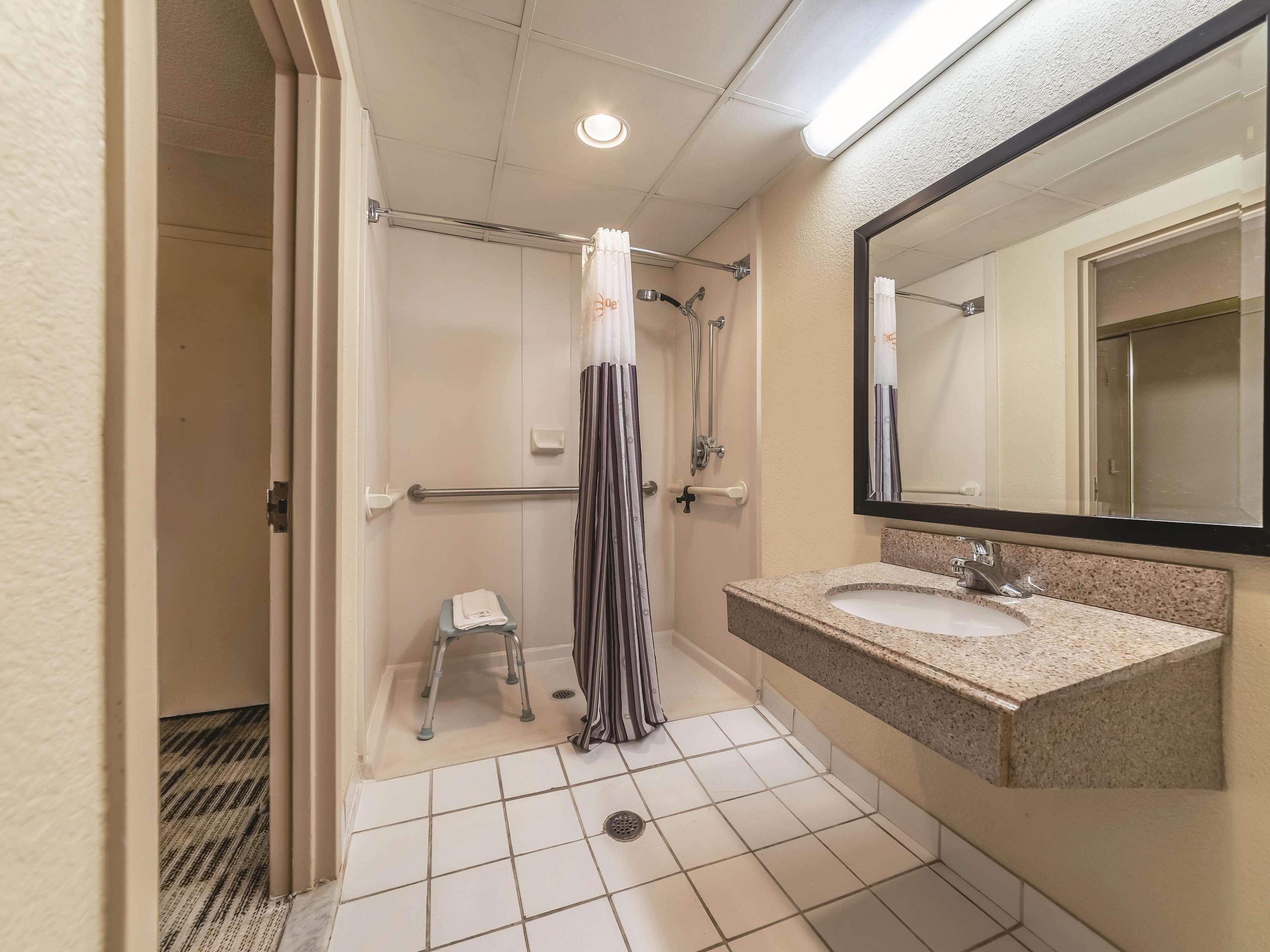 Ramada Inn By Wyndham Fairfield Nj Экстерьер фото