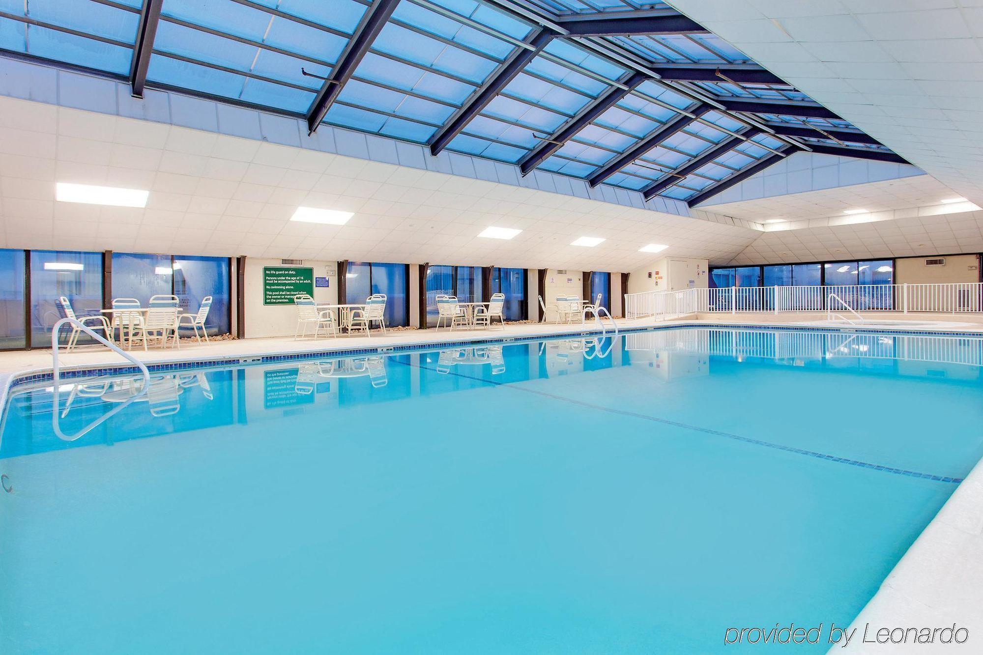 Ramada Inn By Wyndham Fairfield Nj Экстерьер фото